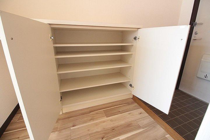 シューズボックス