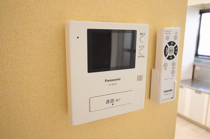 モニタ付インターホン