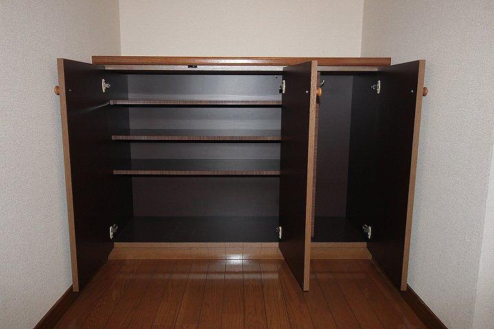 シューズボックス