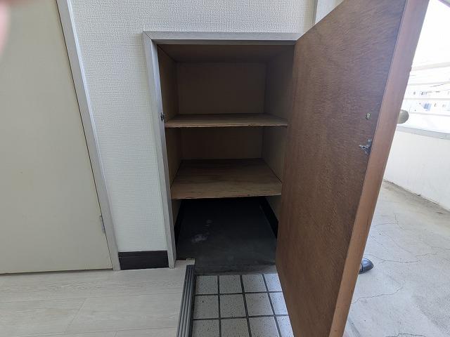 シューズボックス