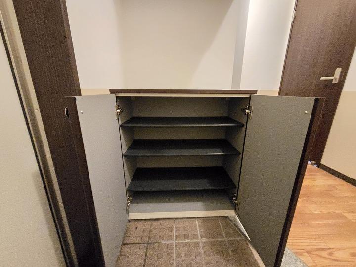 シューズボックス