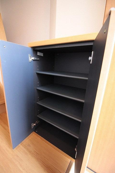 シューズボックス