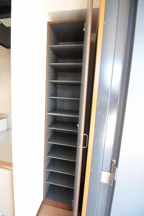 シューズボックス