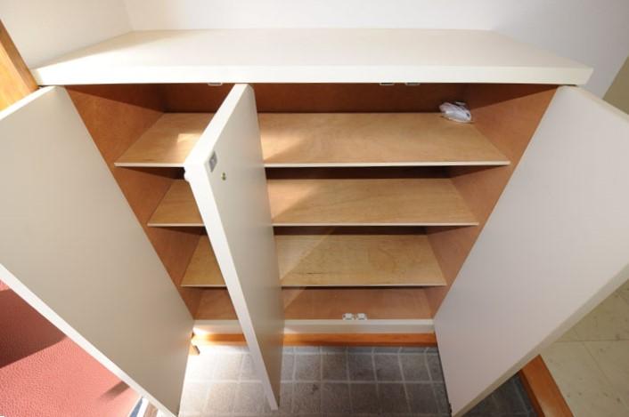 シューズボックス