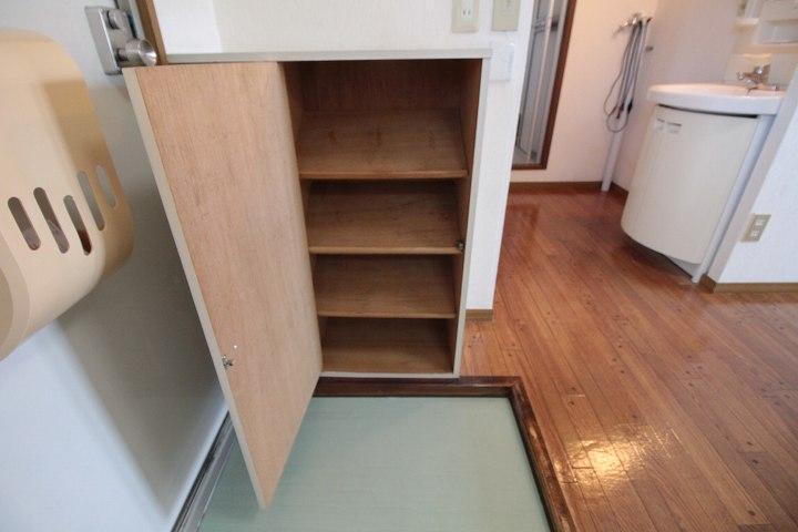 シューズボックス