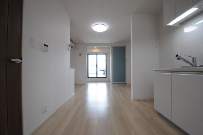 ﾘﾋﾞﾝｸﾞﾀﾞｲﾆﾝｸﾞｷｯﾁﾝ