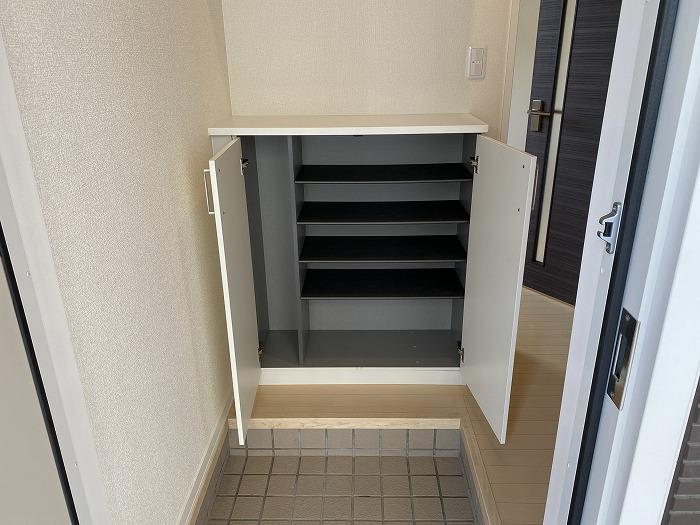 シューズボックス