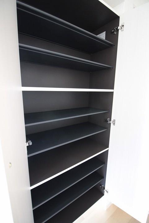 シューズボックス