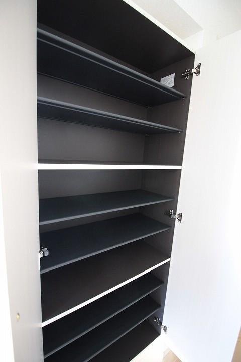 シューズボックス