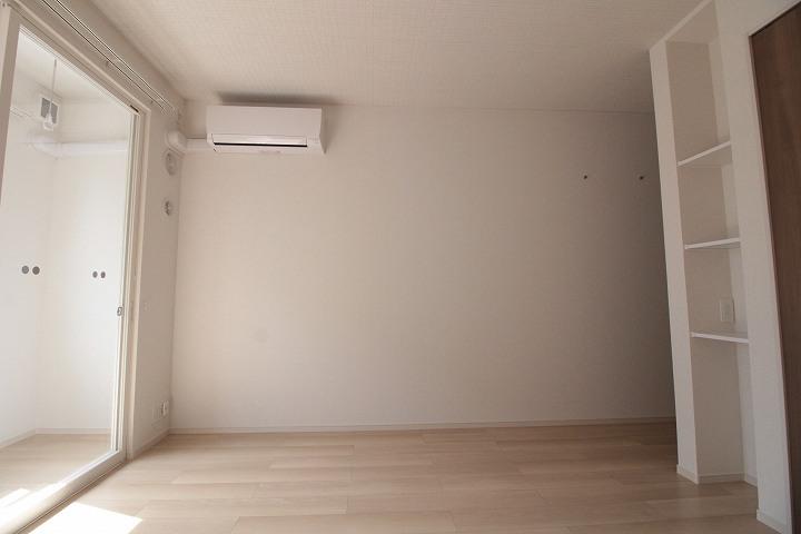 ﾘﾋﾞﾝｸﾞﾀﾞｲﾆﾝｸﾞｷｯﾁﾝ