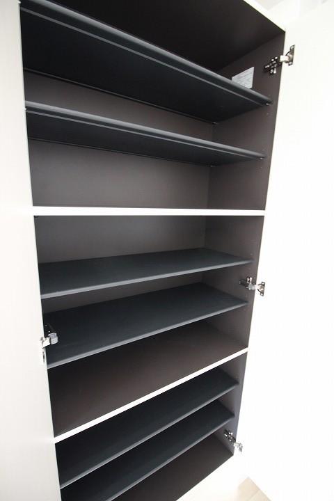 シューズボックス