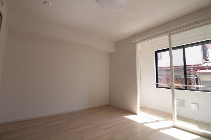 ﾘﾋﾞﾝｸﾞﾀﾞｲﾆﾝｸﾞｷｯﾁﾝ