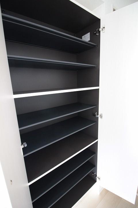 シューズボックス