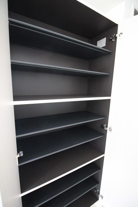 シューズボックス