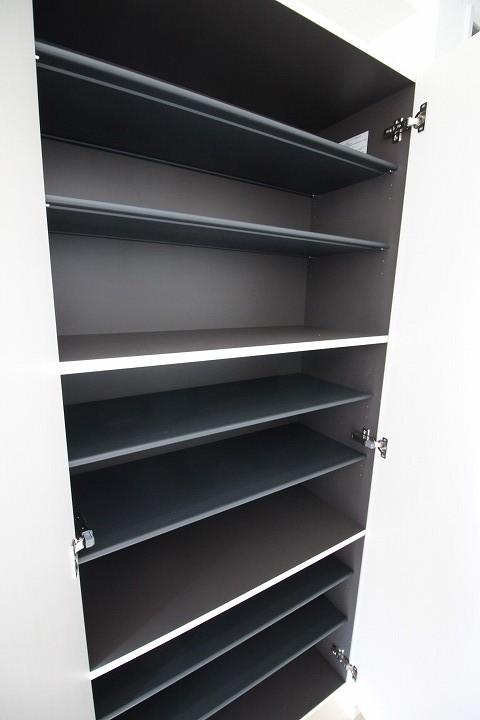 シューズボックス