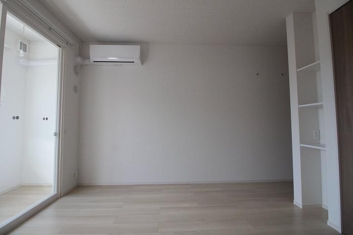 ﾘﾋﾞﾝｸﾞﾀﾞｲﾆﾝｸﾞｷｯﾁﾝ