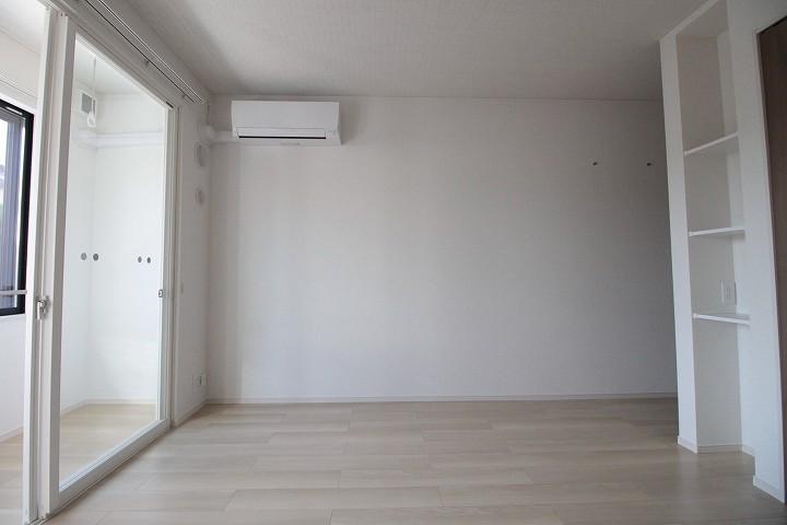 ﾘﾋﾞﾝｸﾞﾀﾞｲﾆﾝｸﾞｷｯﾁﾝ