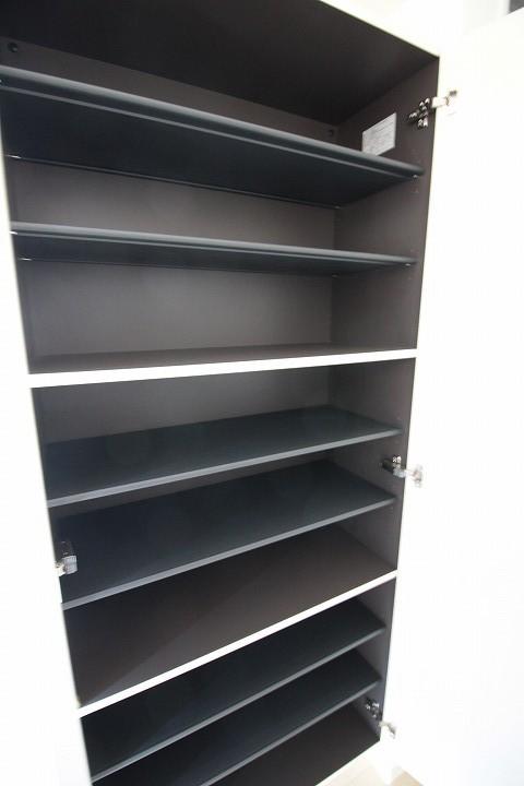 シューズボックス