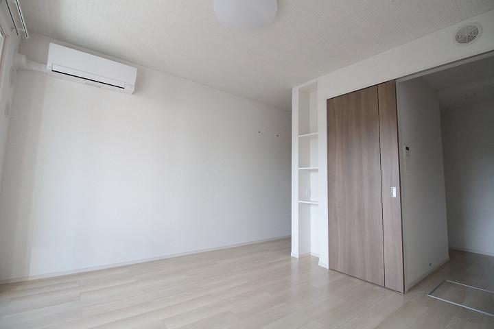 ﾘﾋﾞﾝｸﾞﾀﾞｲﾆﾝｸﾞｷｯﾁﾝ