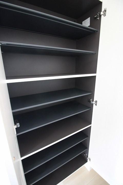 シューズボックス