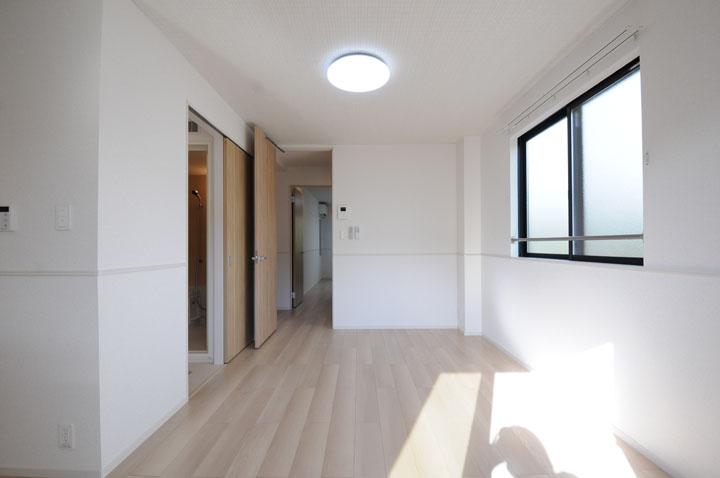 ﾘﾋﾞﾝｸﾞﾀﾞｲﾆﾝｸﾞｷｯﾁﾝ