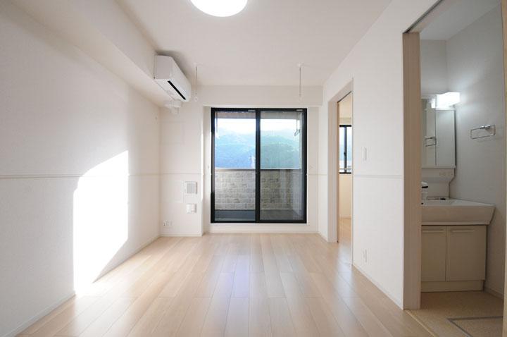 ﾘﾋﾞﾝｸﾞﾀﾞｲﾆﾝｸﾞｷｯﾁﾝ