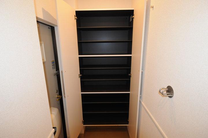 シューズボックス