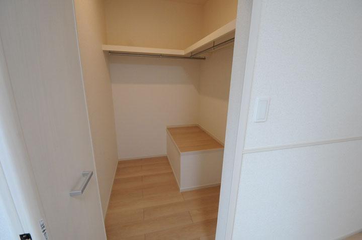 ｳｫｰｸｲﾝｸﾛｰｾﾞｯﾄ