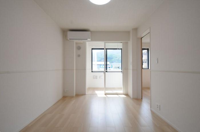 ﾘﾋﾞﾝｸﾞﾀﾞｲﾆﾝｸﾞｷｯﾁﾝ