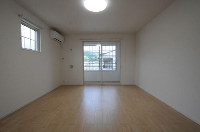 ﾘﾋﾞﾝｸﾞﾀﾞｲﾆﾝｸﾞｷｯﾁﾝ