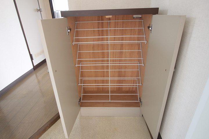 シューズボックス