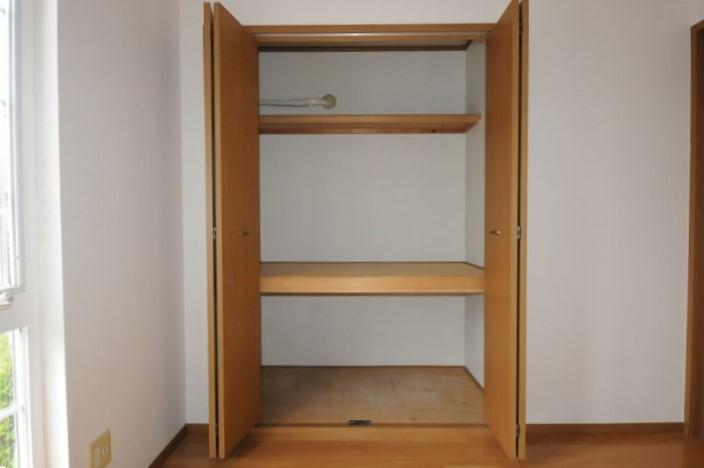 洋室1収納