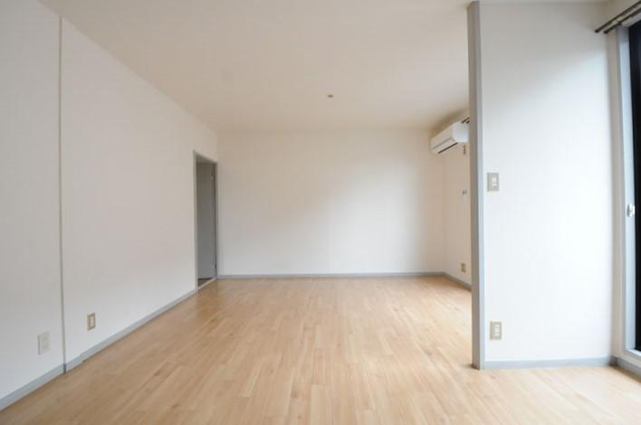 ﾘﾋﾞﾝｸﾞﾀﾞｲﾆﾝｸﾞｷｯﾁﾝ