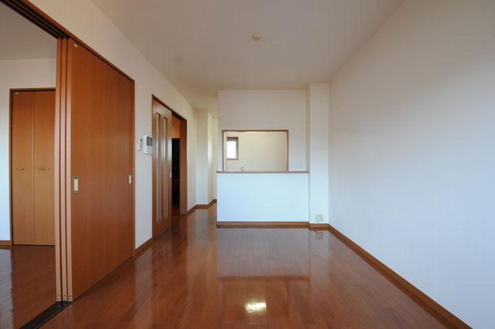 ﾘﾋﾞﾝｸﾞﾀﾞｲﾆﾝｸﾞｷｯﾁﾝ