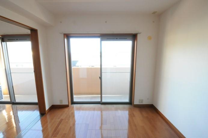 ﾘﾋﾞﾝｸﾞﾀﾞｲﾆﾝｸﾞｷｯﾁﾝ