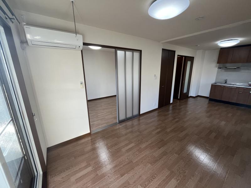 ﾘﾋﾞﾝｸﾞﾀﾞｲﾆﾝｸﾞｷｯﾁﾝ