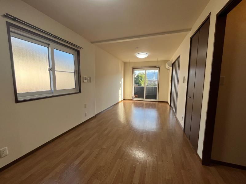 ﾘﾋﾞﾝｸﾞﾀﾞｲﾆﾝｸﾞｷｯﾁﾝ