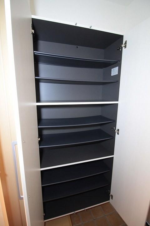 シューズボックス