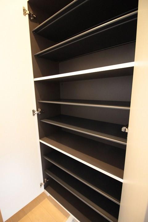 シューズボックス