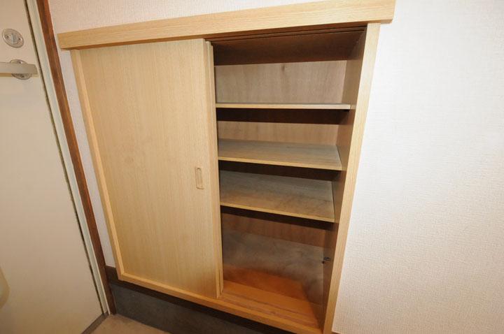 シューズボックス