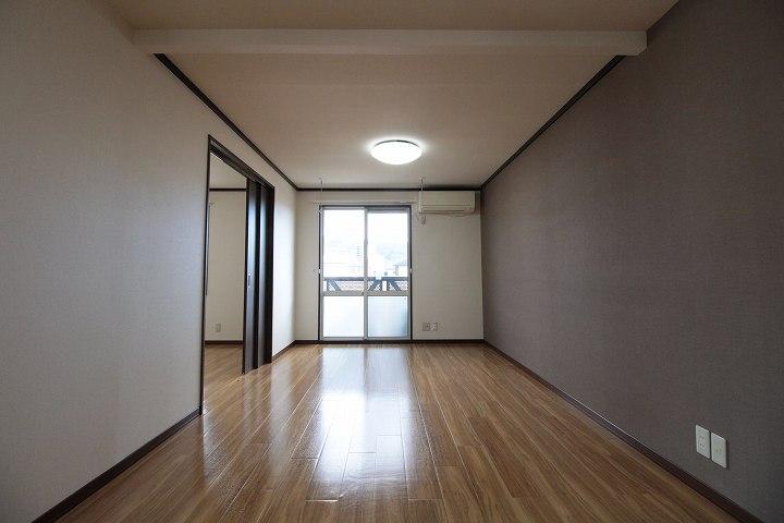 ﾘﾋﾞﾝｸﾞﾀﾞｲﾆﾝｸﾞｷｯﾁﾝ