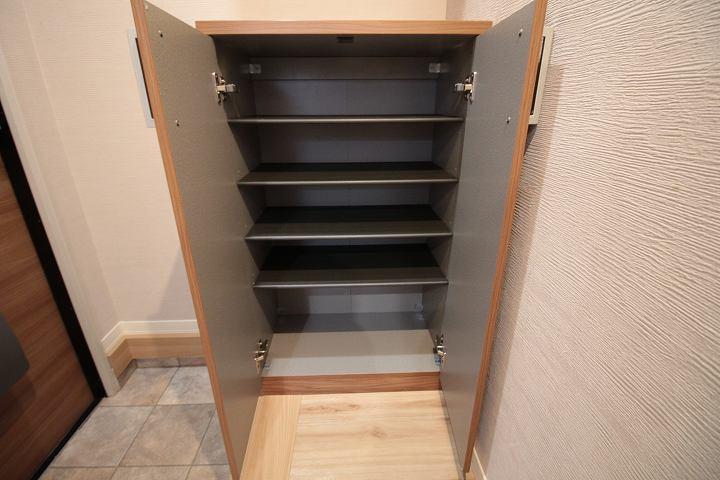 シューズボックス