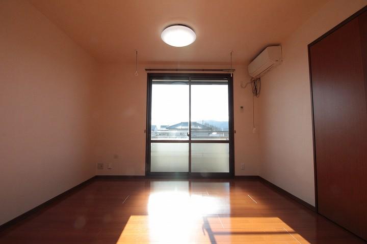 ﾘﾋﾞﾝｸﾞﾀﾞｲﾆﾝｸﾞｷｯﾁﾝ