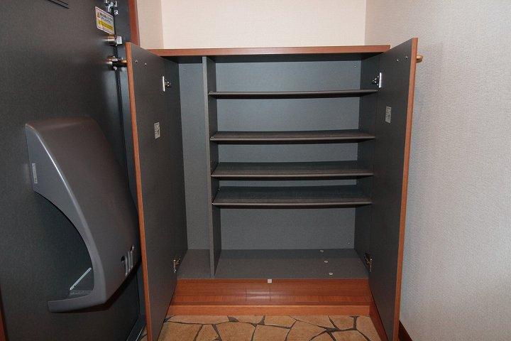 シューズボックス