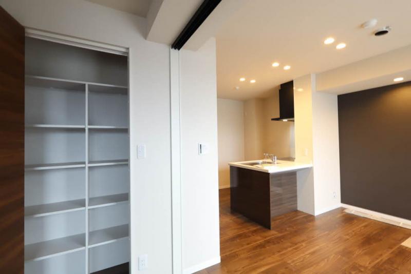 ﾘﾋﾞﾝｸﾞﾀﾞｲﾆﾝｸﾞｷｯﾁﾝ