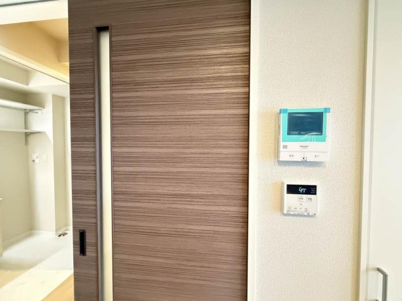 モニタ付インターホン