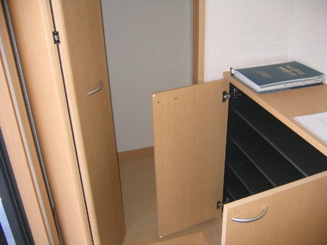 シューズボックス