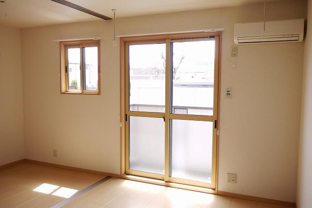 ﾘﾋﾞﾝｸﾞﾀﾞｲﾆﾝｸﾞｷｯﾁﾝ