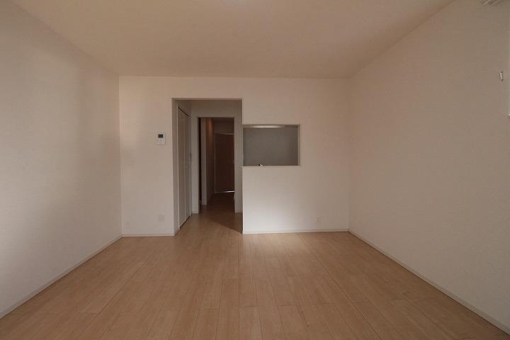 ﾘﾋﾞﾝｸﾞﾀﾞｲﾆﾝｸﾞｷｯﾁﾝ