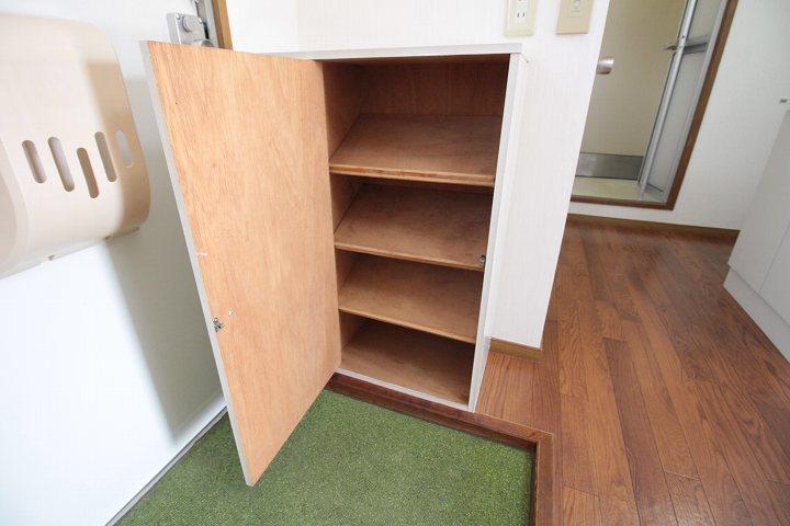 シューズボックス